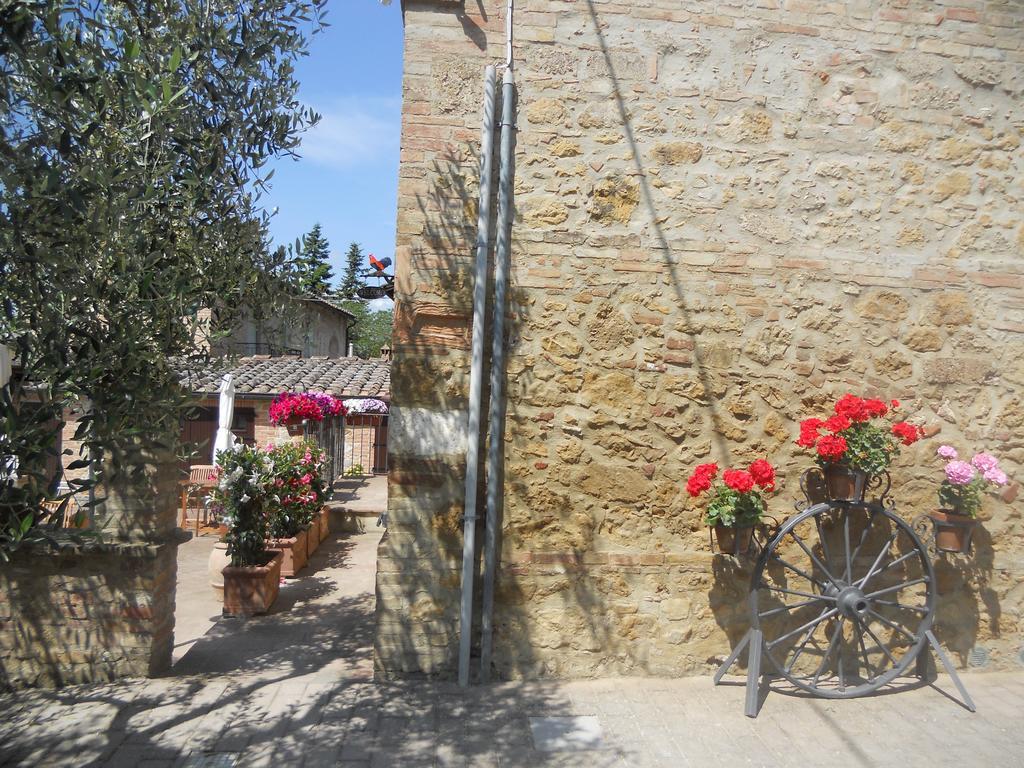 Casa Vacanze L'Oliveta Siena Luaran gambar