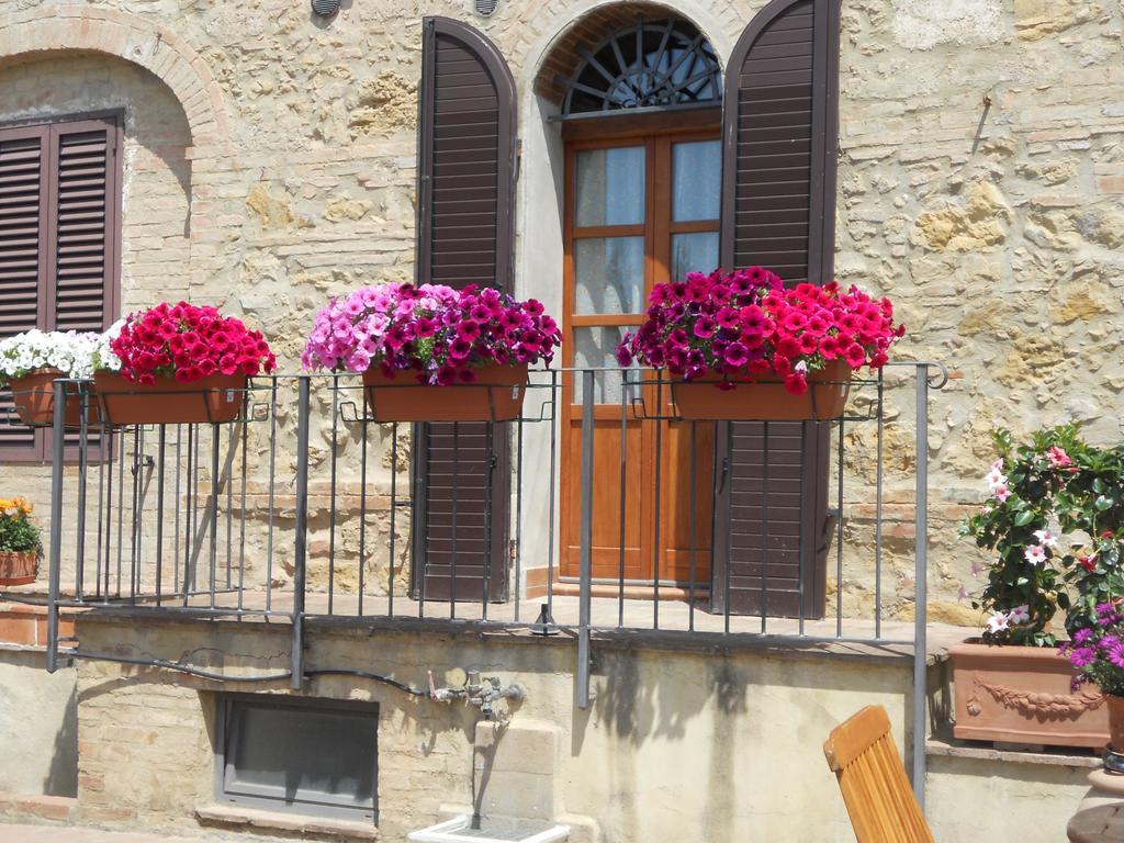 Casa Vacanze L'Oliveta Siena Luaran gambar