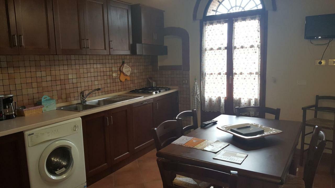 Casa Vacanze L'Oliveta Siena Luaran gambar